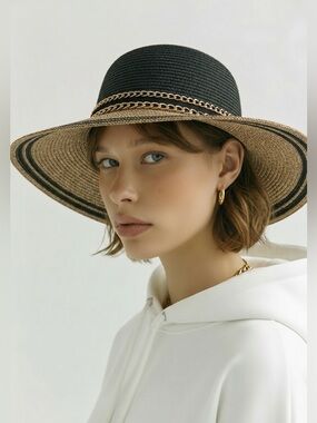Black and brown chain trim sun hat